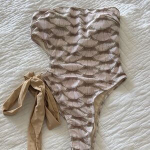 SHEIN One-Shoulder Scallop Print Swimsuit in Blush Pink & Tan